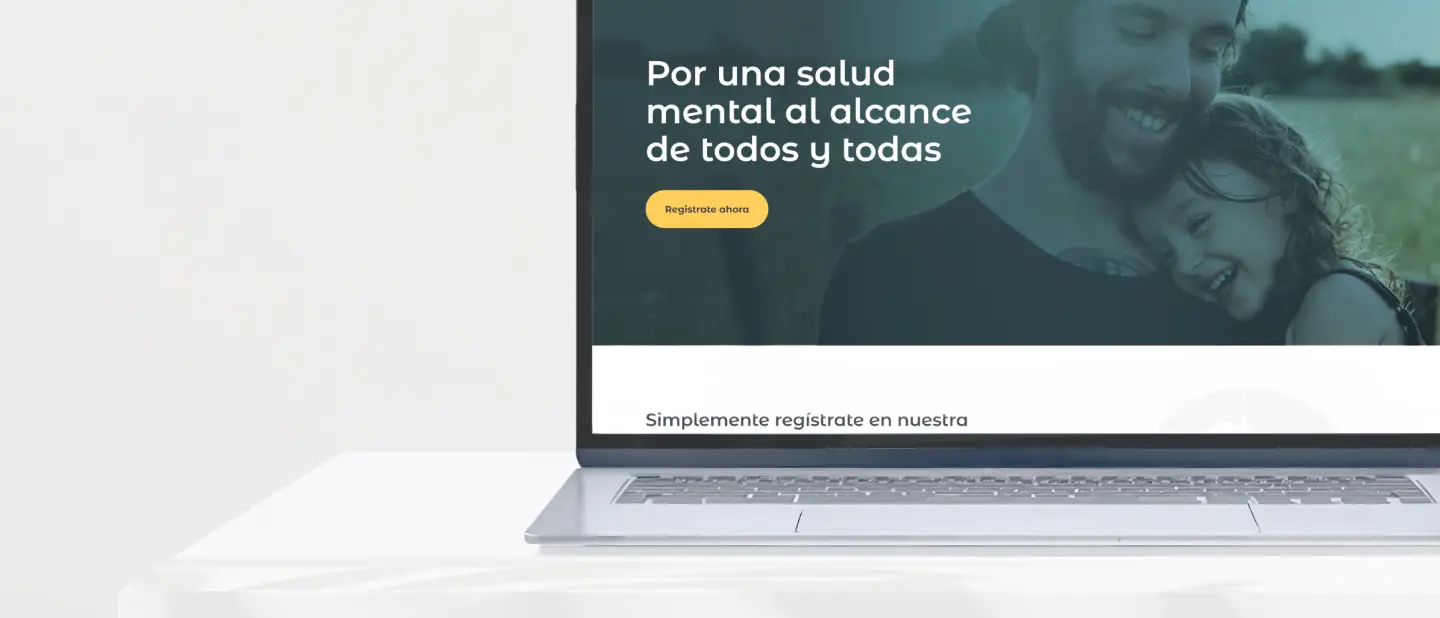 Portada del proyecto Psys, que muestra una laptop con la página principal sobre un fondo claro