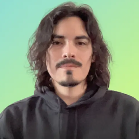 Foto frontal de Seba